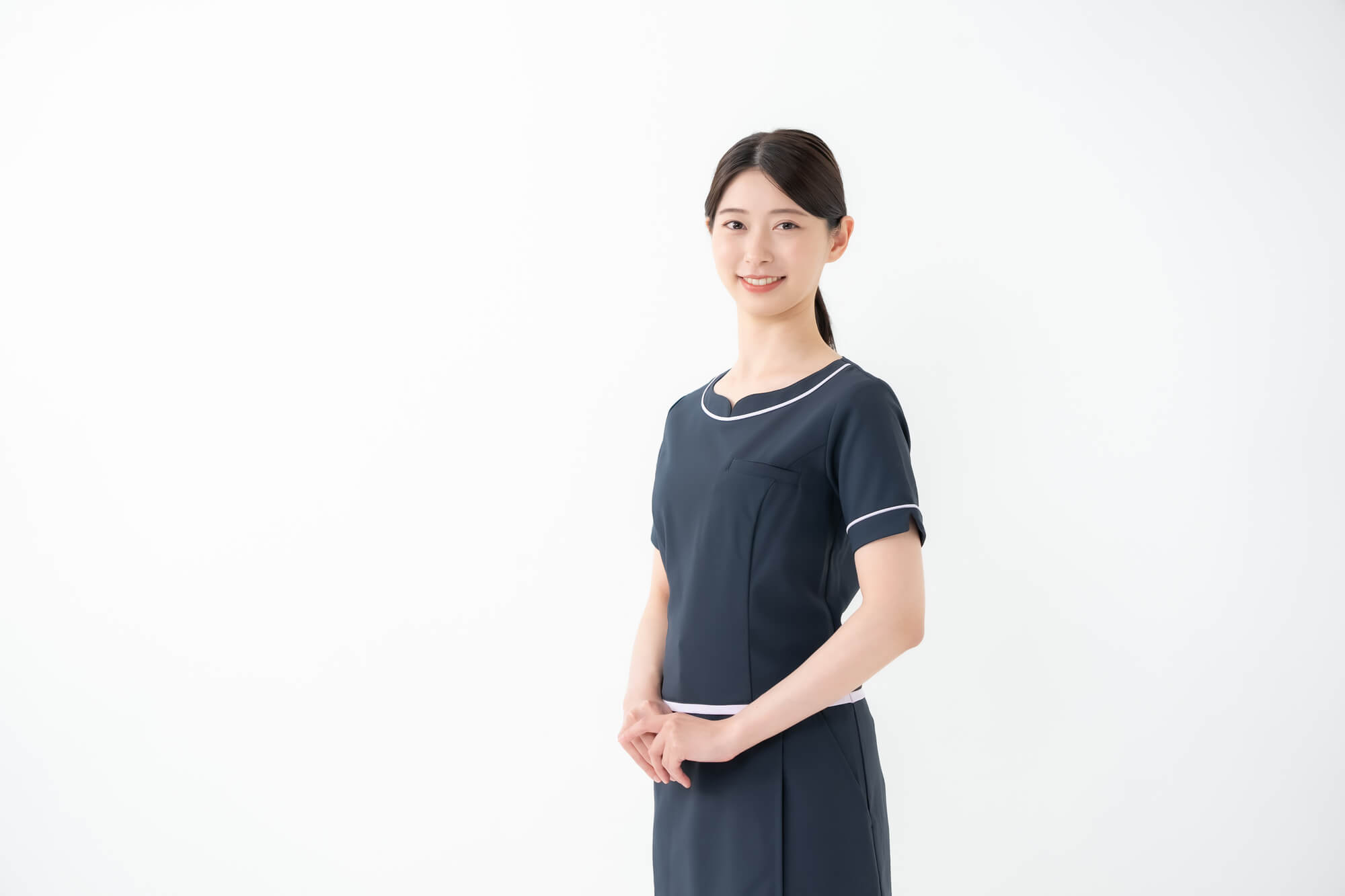 「プロ意識」を伝えるヘアスタイルとメイクの基準